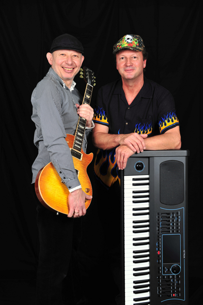 Musikduo Dancing Kings, Unterhaltungsmusiker, Tanzmusiker, Hochzeitsmusiker (links Piotr, rechts Edi)